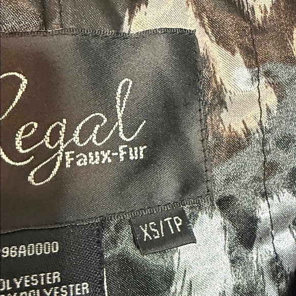 Regal Grey Faux Fur Coat - hooded - with pockets - animal print lining - XS-Med - Picture 11 of 11